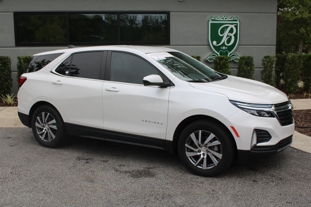 2022 Chevrolet Equinox LT photo 2