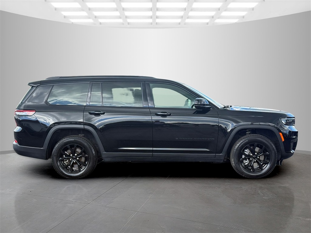 2024 Jeep Grand Cherokee Altitude photo 4