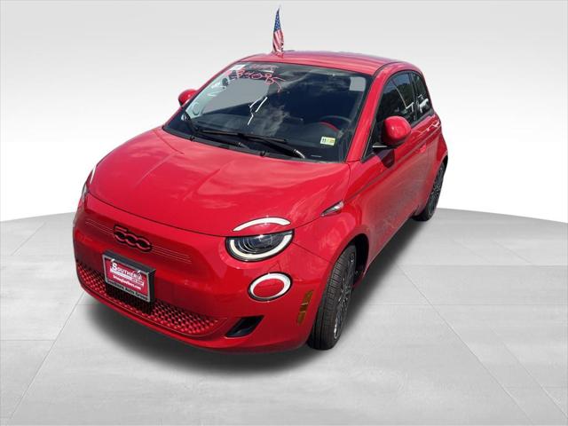 2024 Fiat 500e Red photo 12