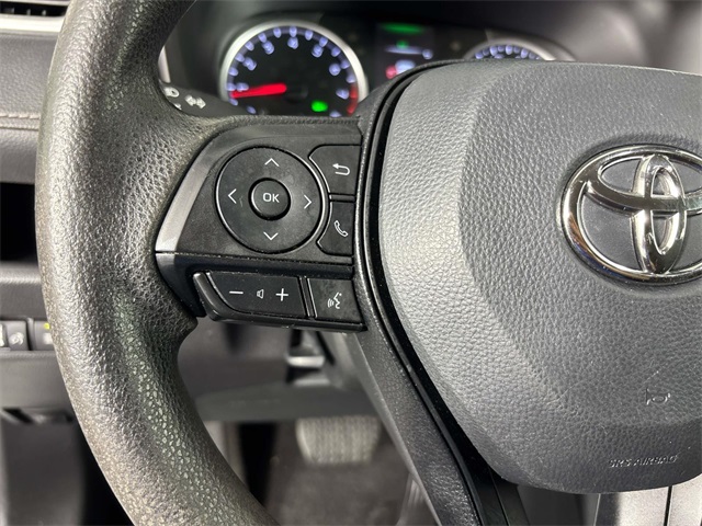 2022 Toyota RAV4 XLE photo 14