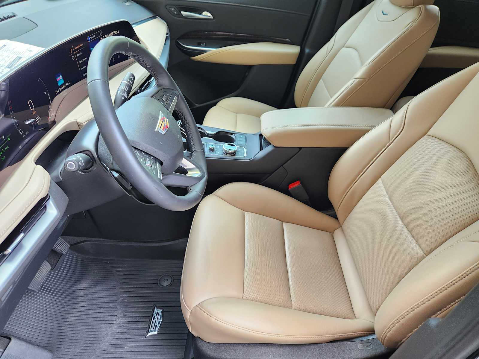2025 Cadillac XT4 Premium Luxury photo 8