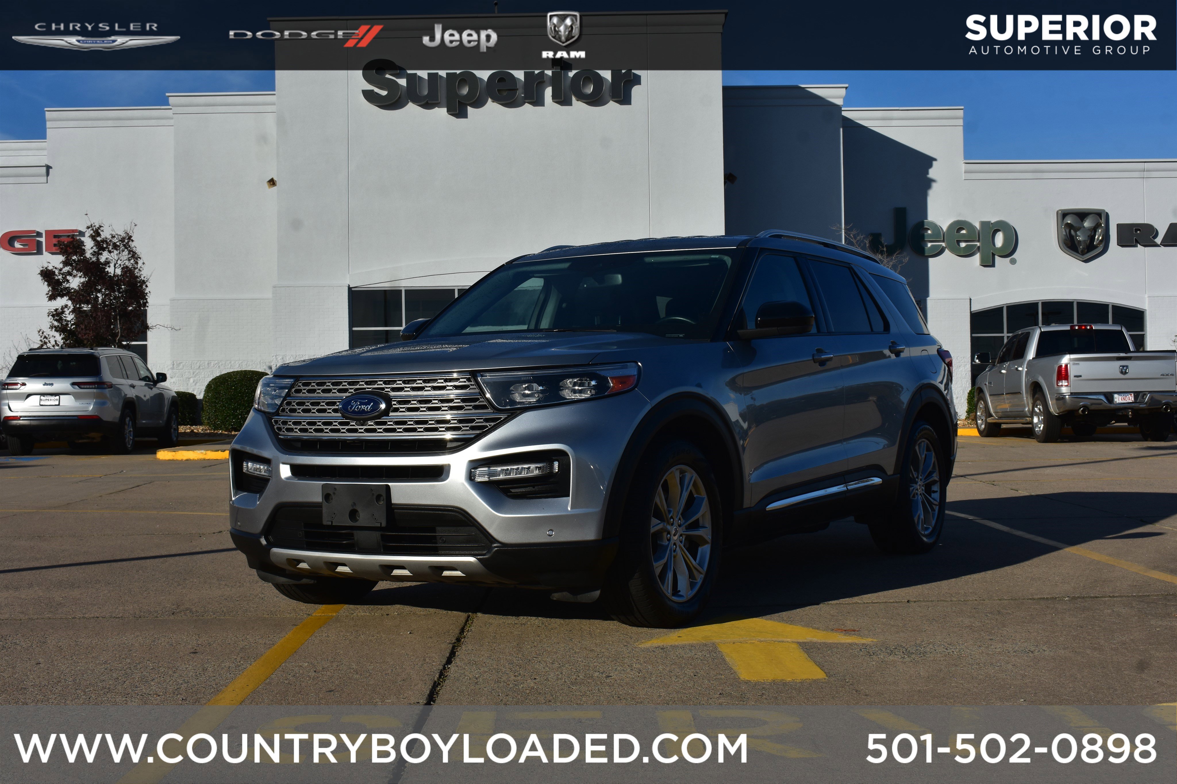 2023 Ford Explorer Limited's photo