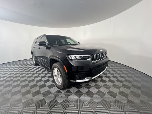 2025 Jeep Grand Cherokee Laredo X photo 2