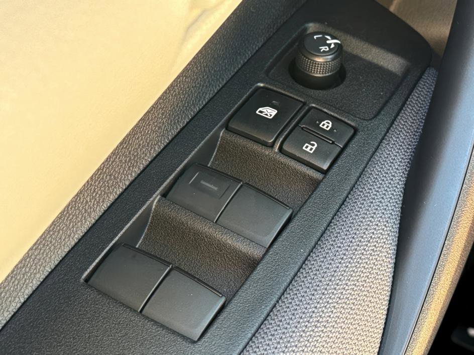 2026 Toyota Corolla LE photo 9
