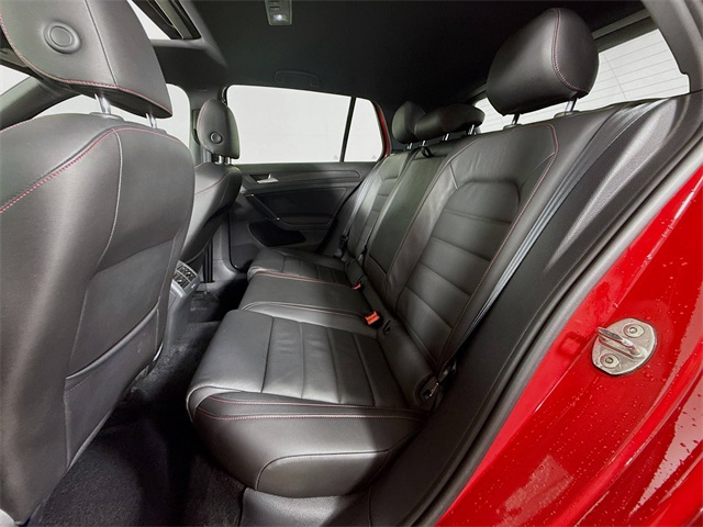 2020 Volkswagen Golf GTI SE Autobahn photo 23