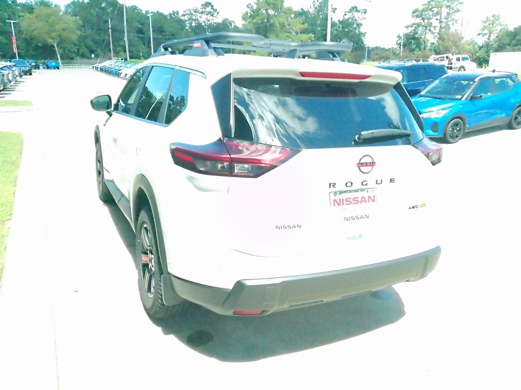 2026 Nissan Rogue SV photo 5