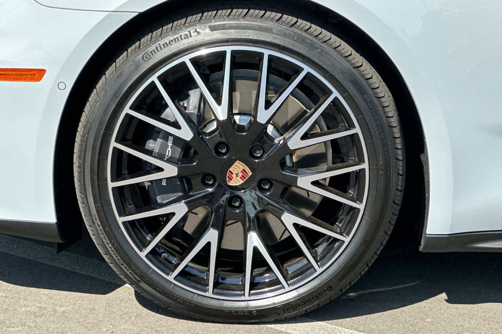 2026 Porsche Panamera 4 E-Hybrid photo 27