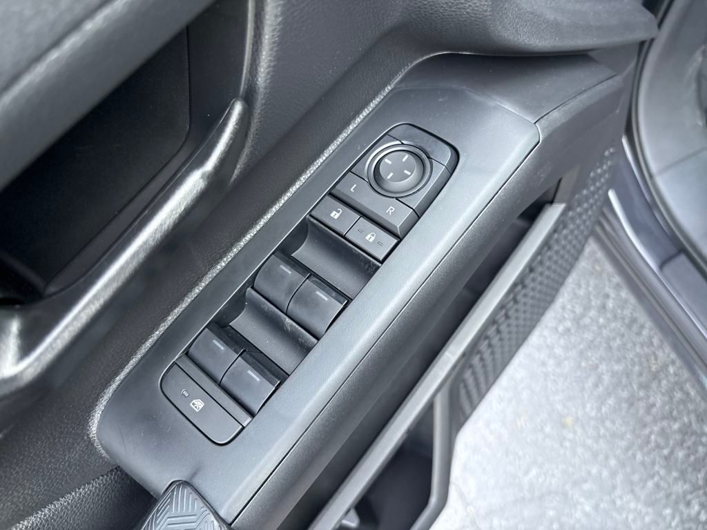 2025 Toyota Tacoma SR5 4x4 Double Cab photo 11