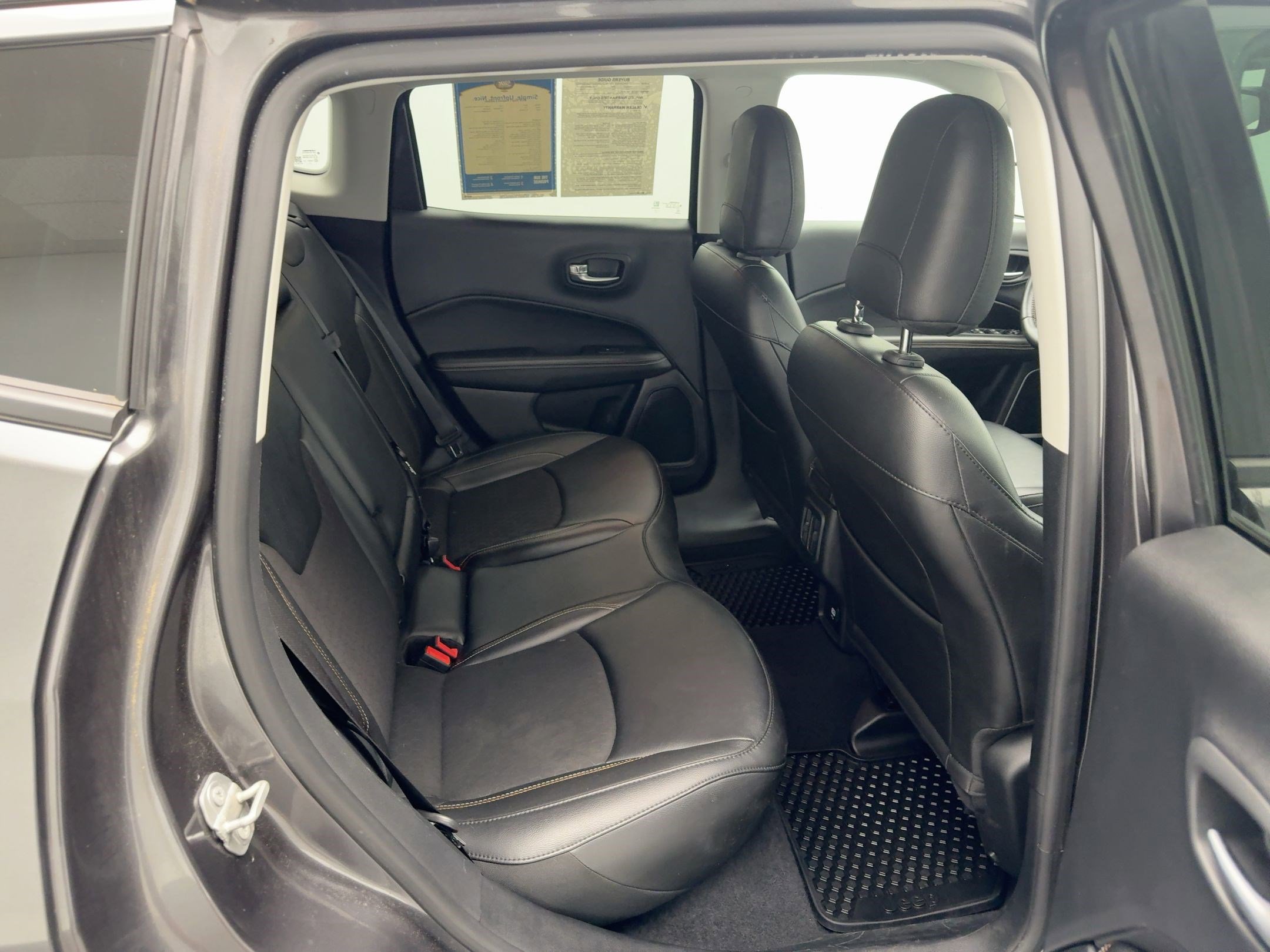 2020 Jeep Compass Latitude photo 25