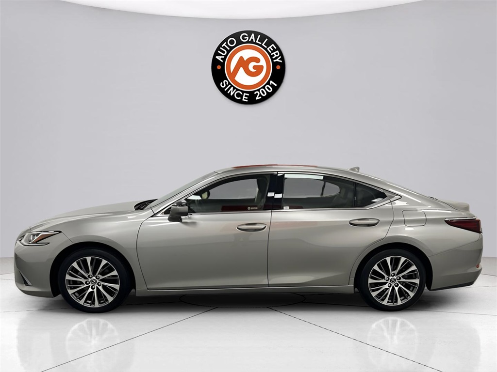 2019 Lexus ES 350 photo 4