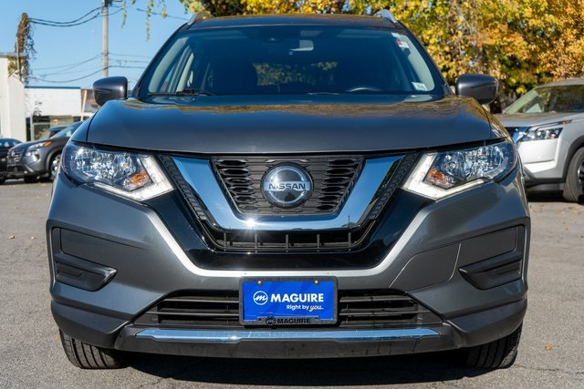 2019 Nissan Rogue SV photo 2