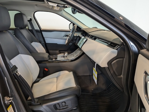 2025 Land Rover Range Rover Velar S photo 25