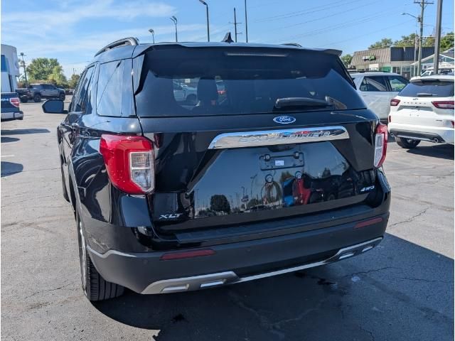 2023 Ford Explorer XLT photo 8