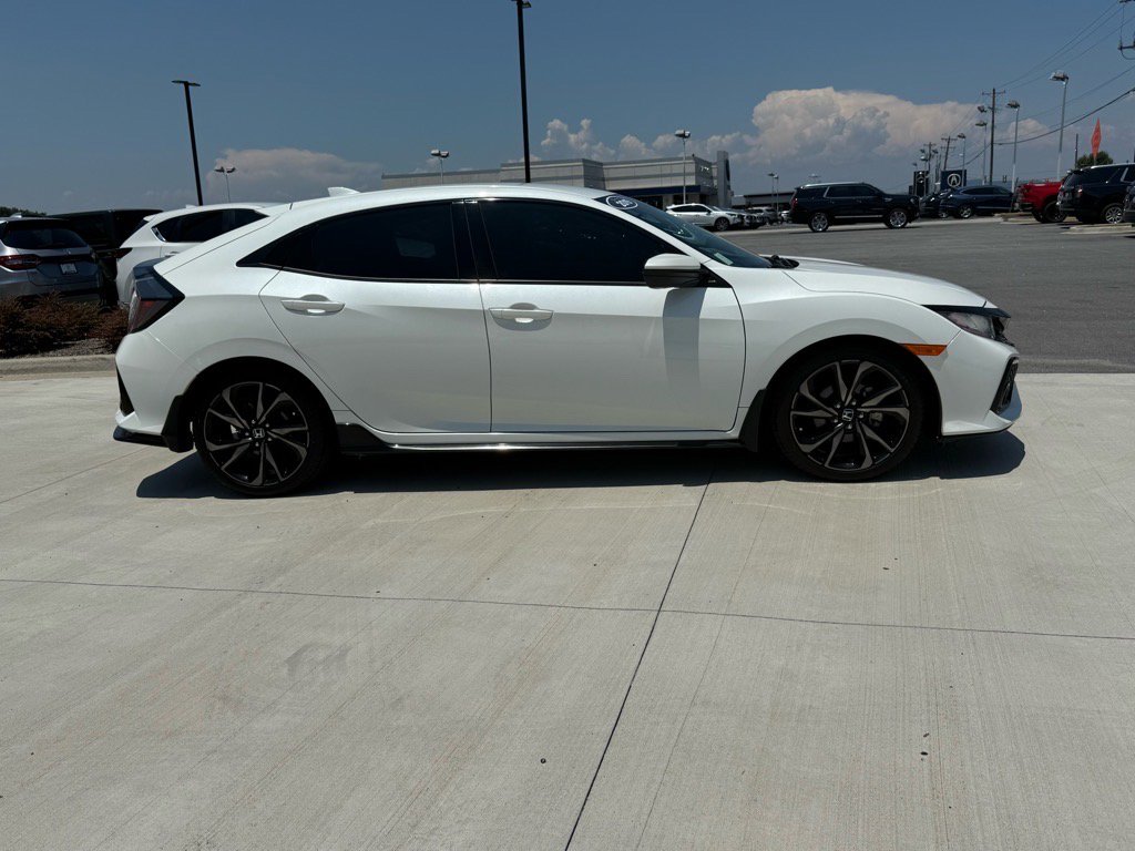 2019 Honda Civic Hatchback Sport photo 3