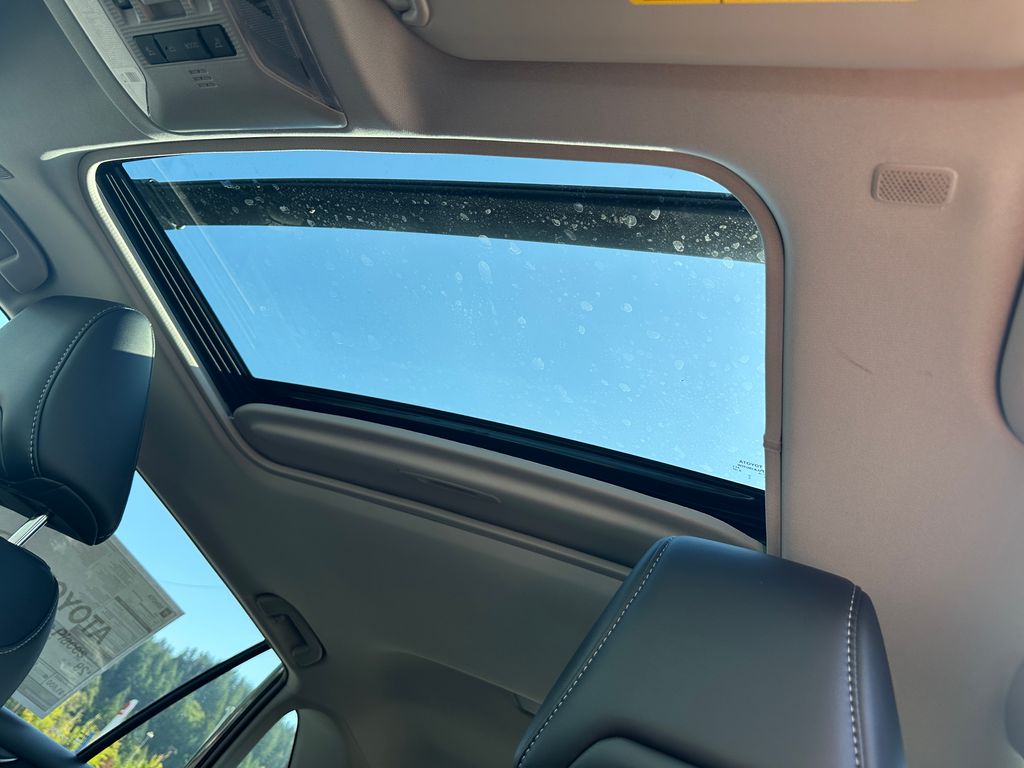 2025 Toyota RAV4 XLE Premium photo 22