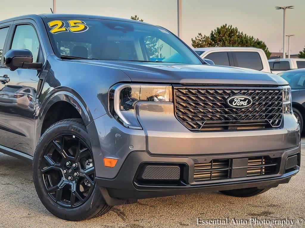 2025 Ford Maverick Lariat photo 2