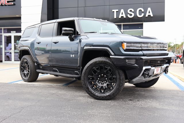 2026 GMC HUMMER EV 2X's photo