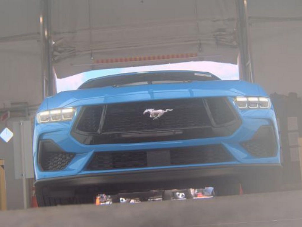 2024 Ford Mustang GT Premium photo 4