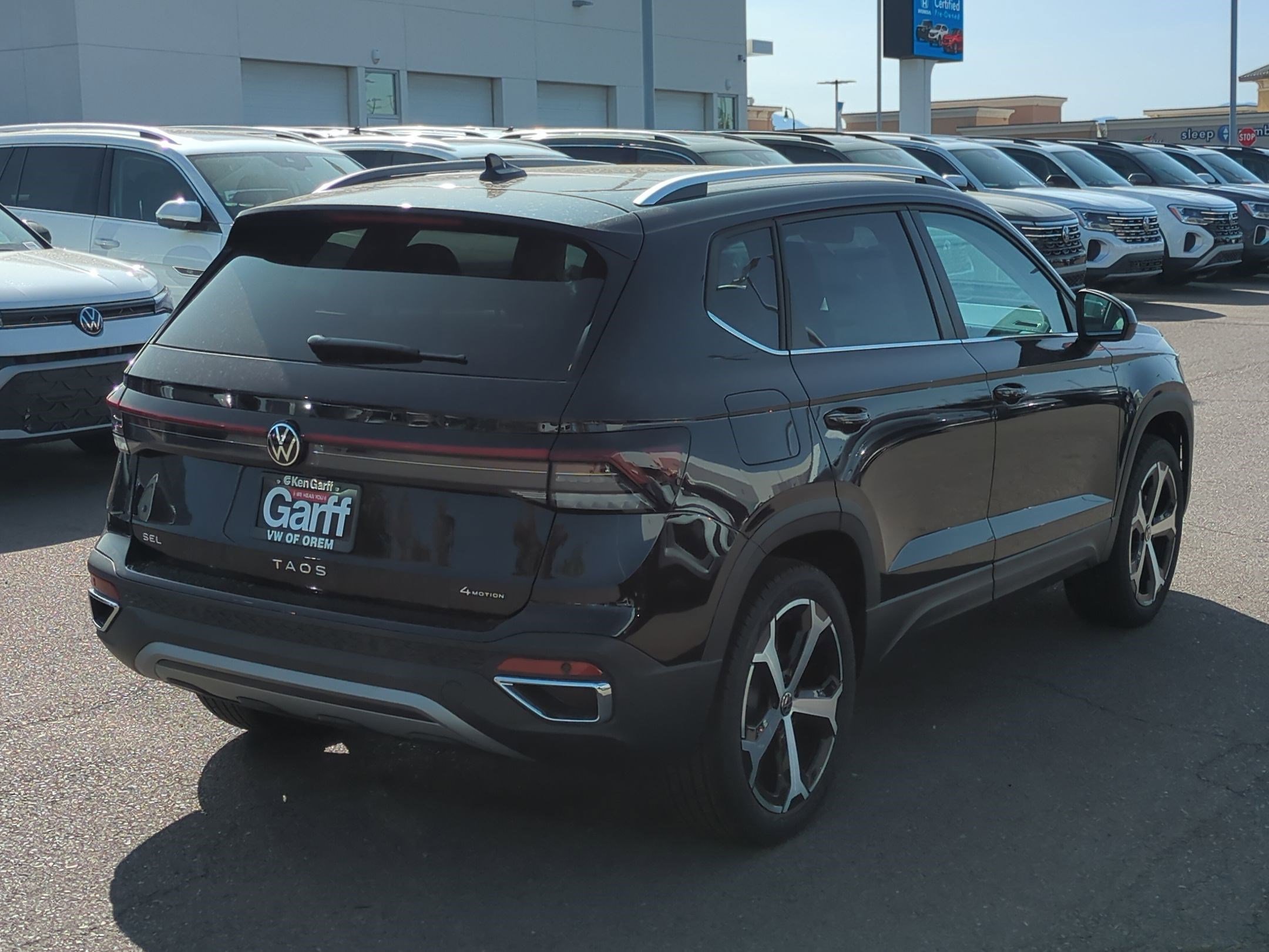 2025 Volkswagen Taos SEL photo 3