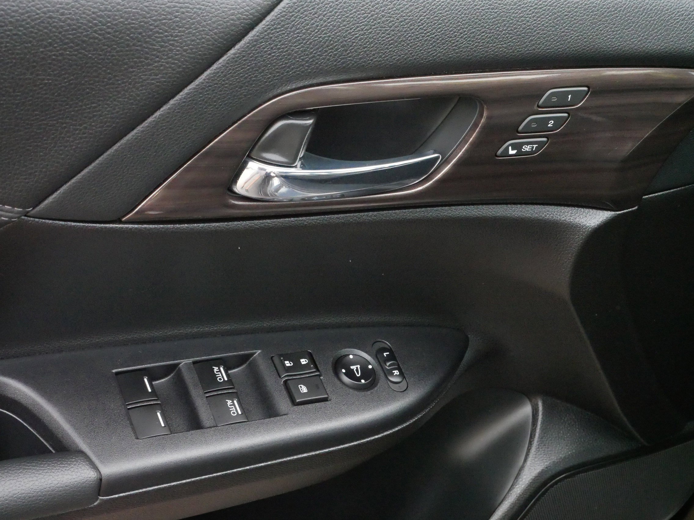 2017 Honda Accord EX photo 17