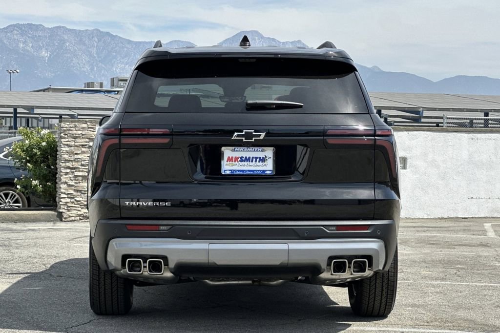 2026 Chevrolet Traverse photo 5