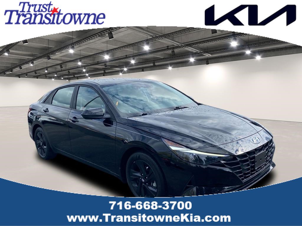 2023 Hyundai Elantra SEL's photo