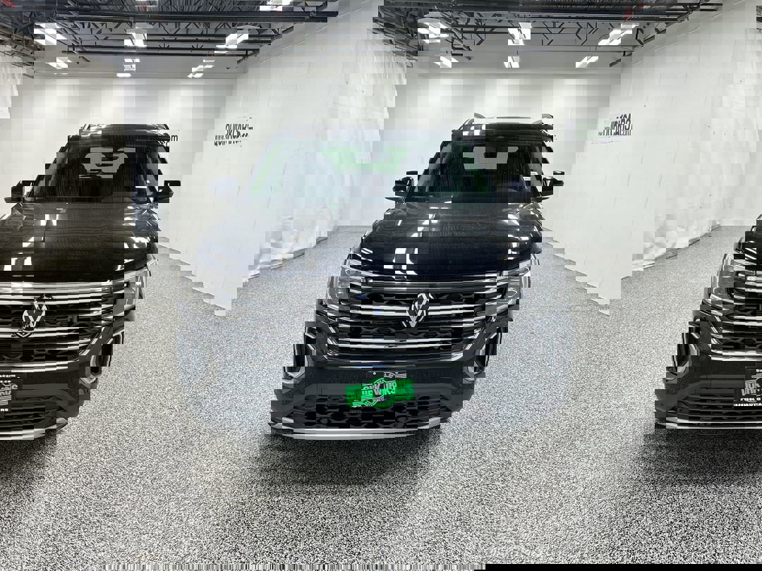 2026 Volkswagen Atlas SE Technology photo 2