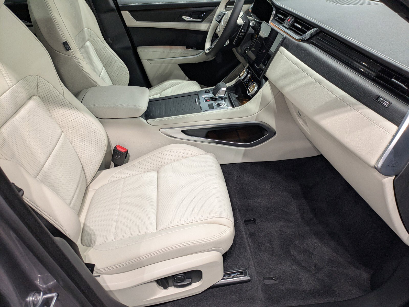 2026 Jaguar F-PACE P250 R-Dynamic S photo 20