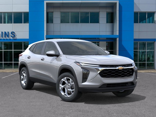 2026 Chevrolet Trax LS photo 2