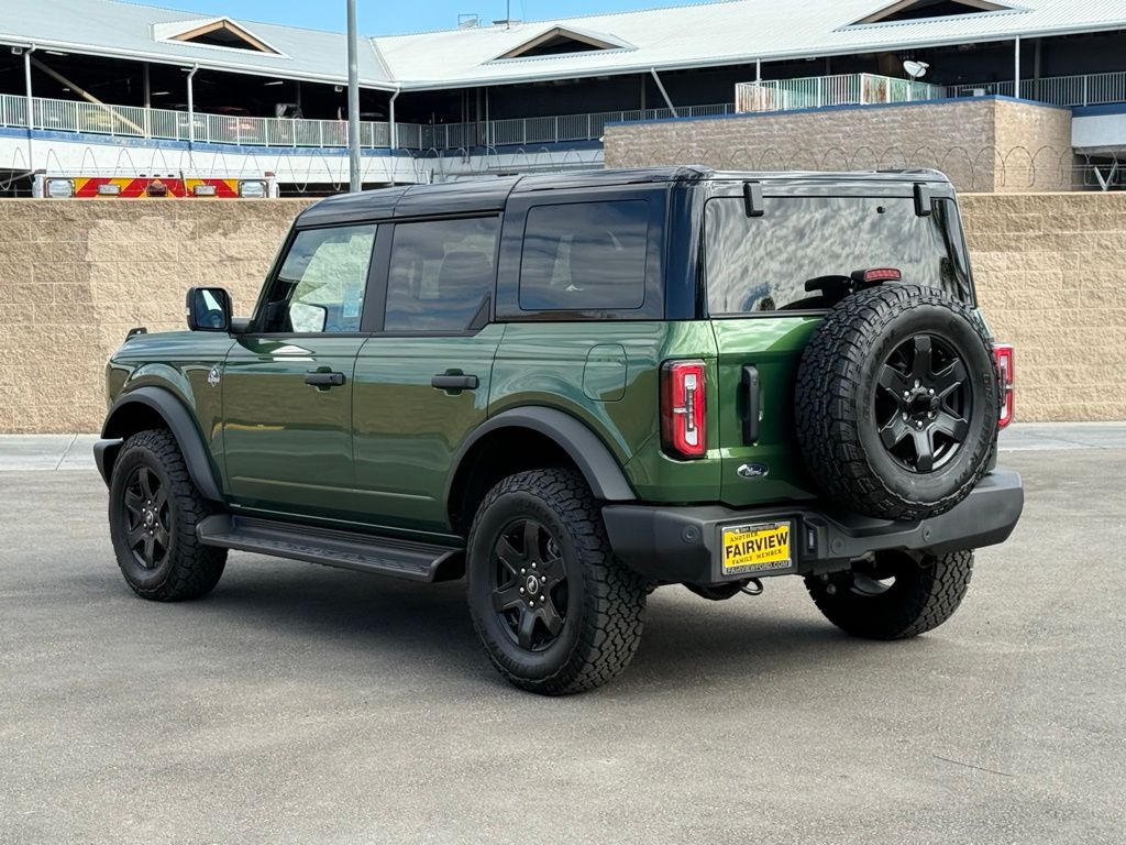 2025 Ford Bronco Outer Banks photo 5