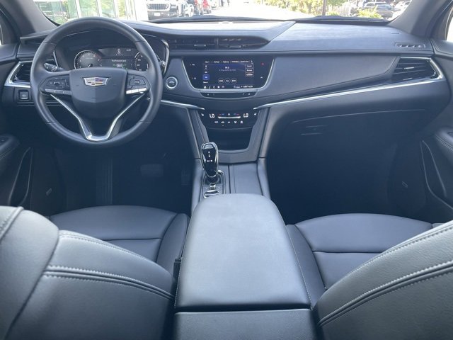 2025 Cadillac XT6 Luxury photo 16