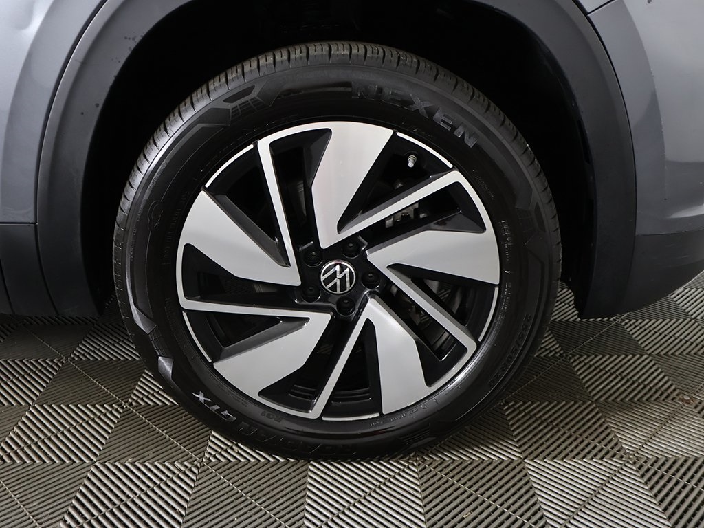 2024 Volkswagen Atlas SE Technology photo 19