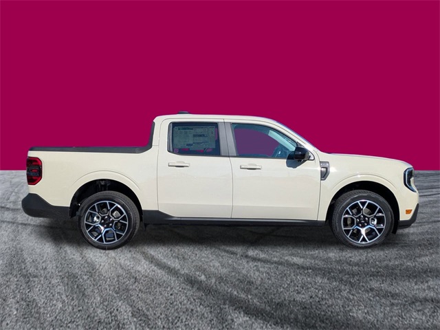 2025 Ford Maverick Lariat photo 3