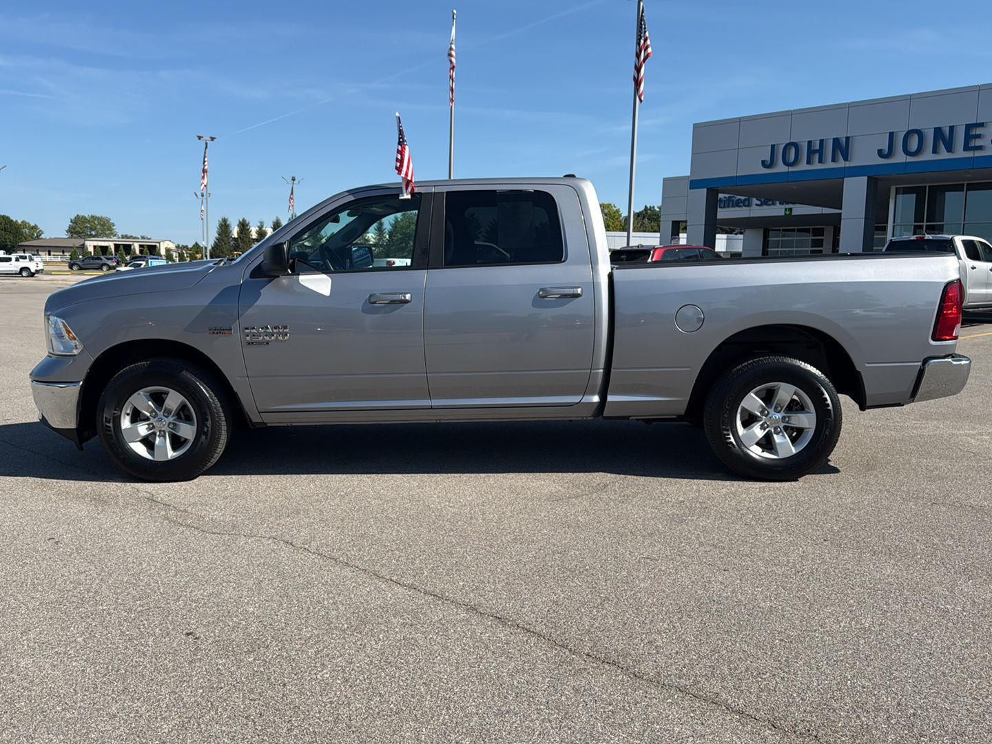 2021 Ram 1500 Classic SLT photo 17