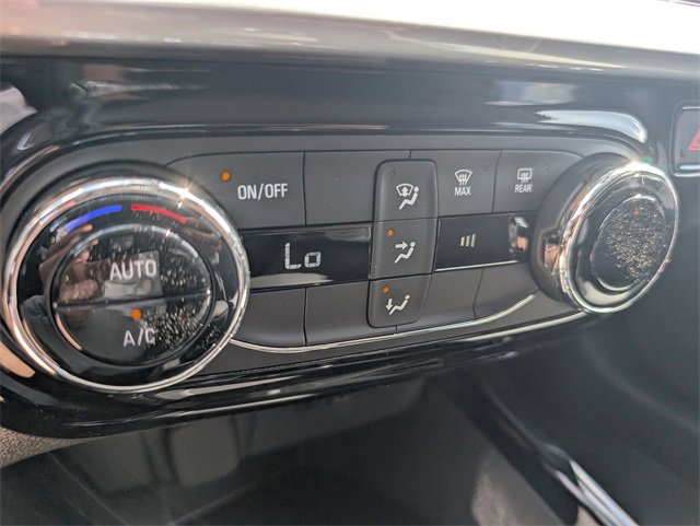 2025 Chevrolet Trax LT photo 16