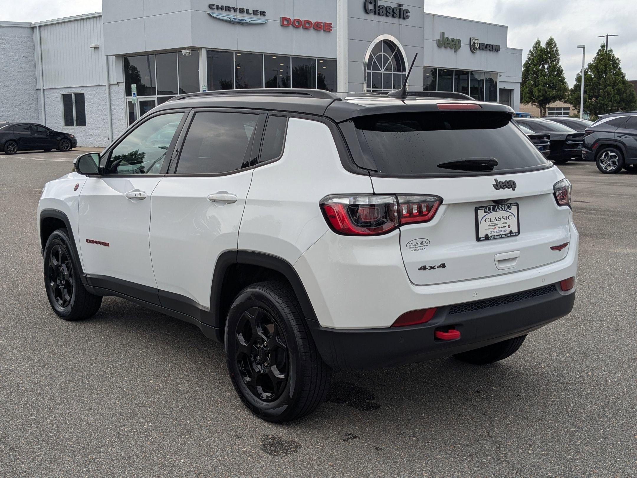 2023 Jeep Compass Trailhawk photo 7