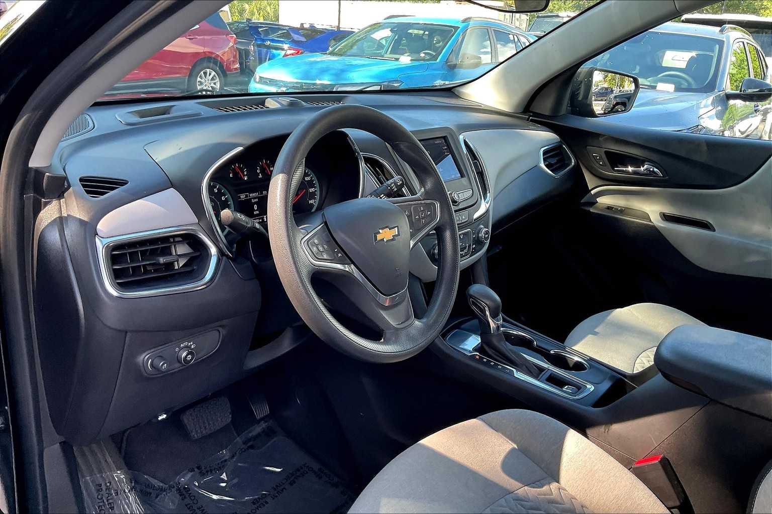 2023 Chevrolet Equinox LS photo 13