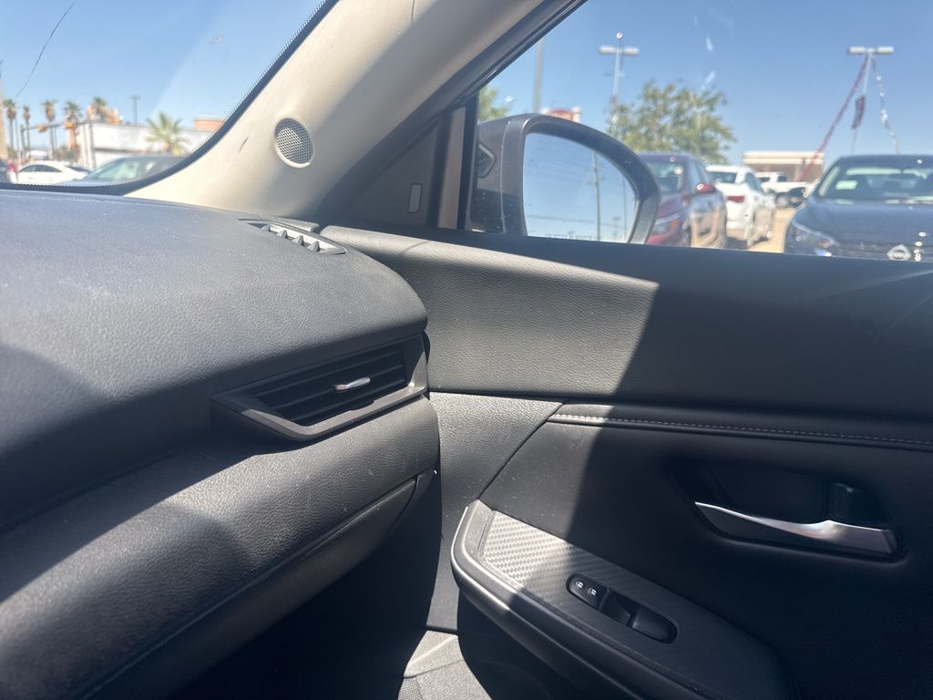 2021 Nissan Sentra S photo 23