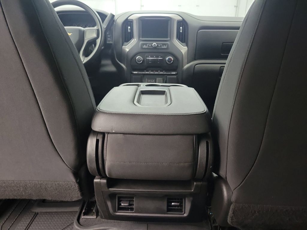 2021 Chevrolet Silverado 1500 Custom photo 19