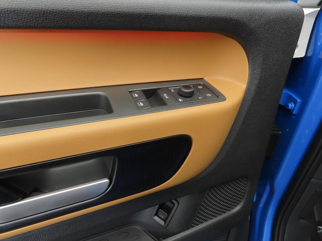 2025 Volkswagen ID. Buzz Pro Plus photo 21