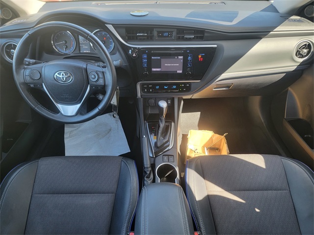 2018 Toyota Corolla SE photo 21