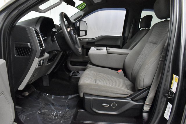 2017 Ford F-250 XLT photo 9