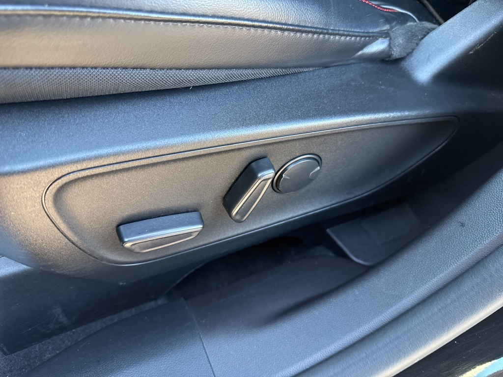 2023 Ford Escape ST-Line Select photo 11