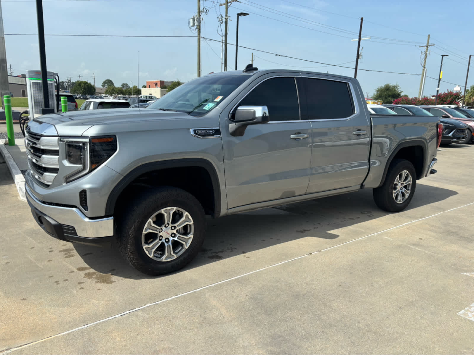 2024 Gmc Sierra 1500 SLE photo 3