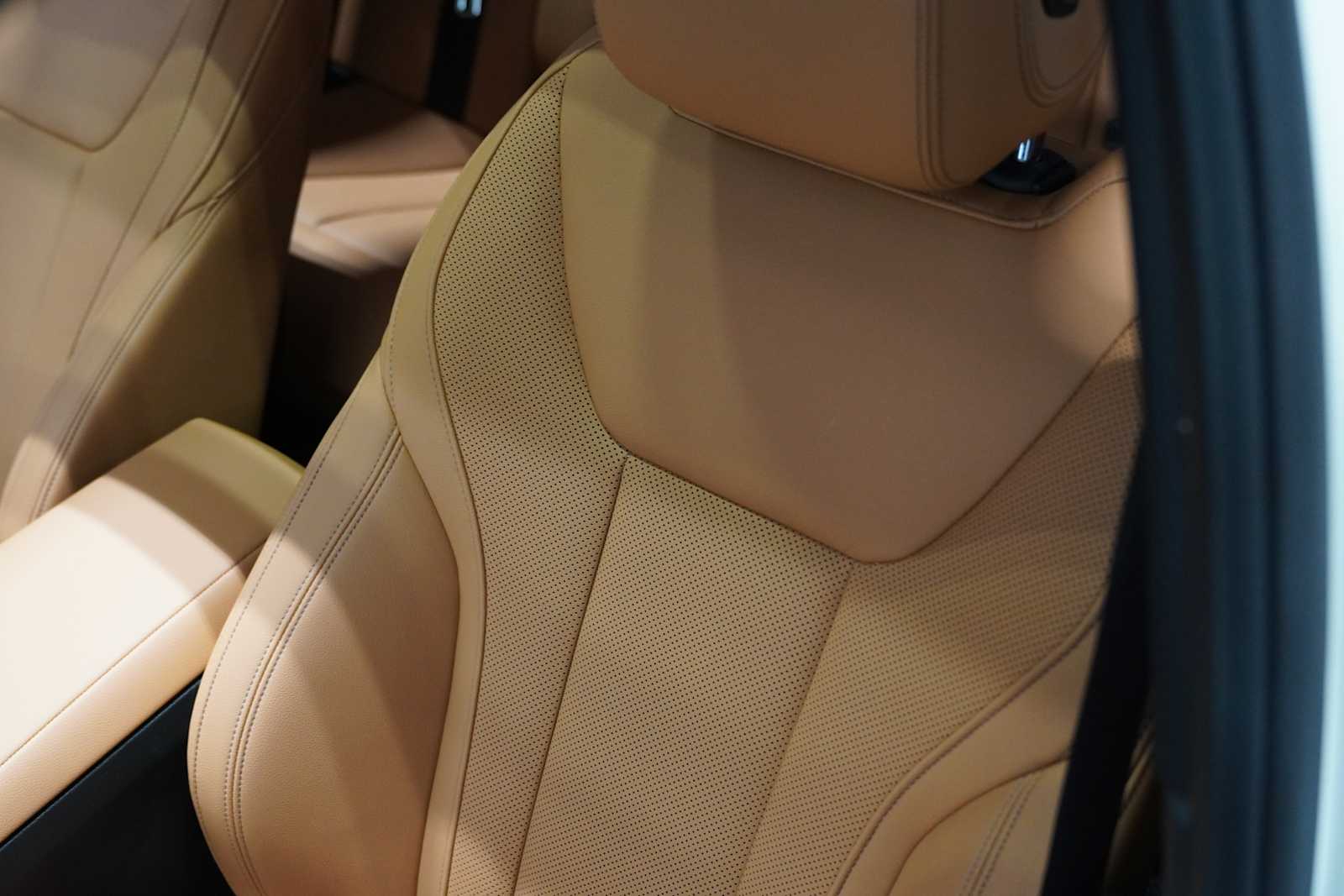 2025 Bmw 330i xDrive photo 13