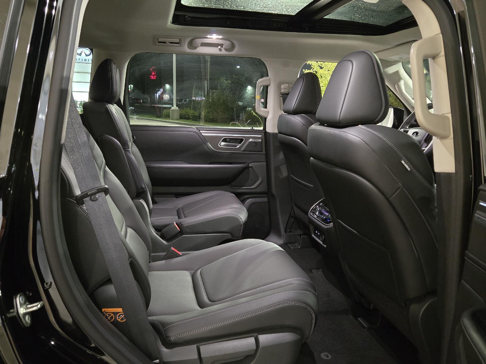 2026 Infiniti QX80 Pure photo 18