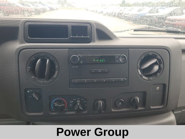 2013 Ford E-150 photo 4