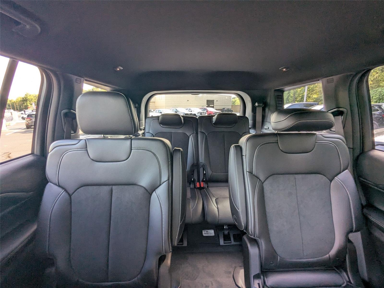 2025 Jeep Grand Cherokee Altitude photo 20