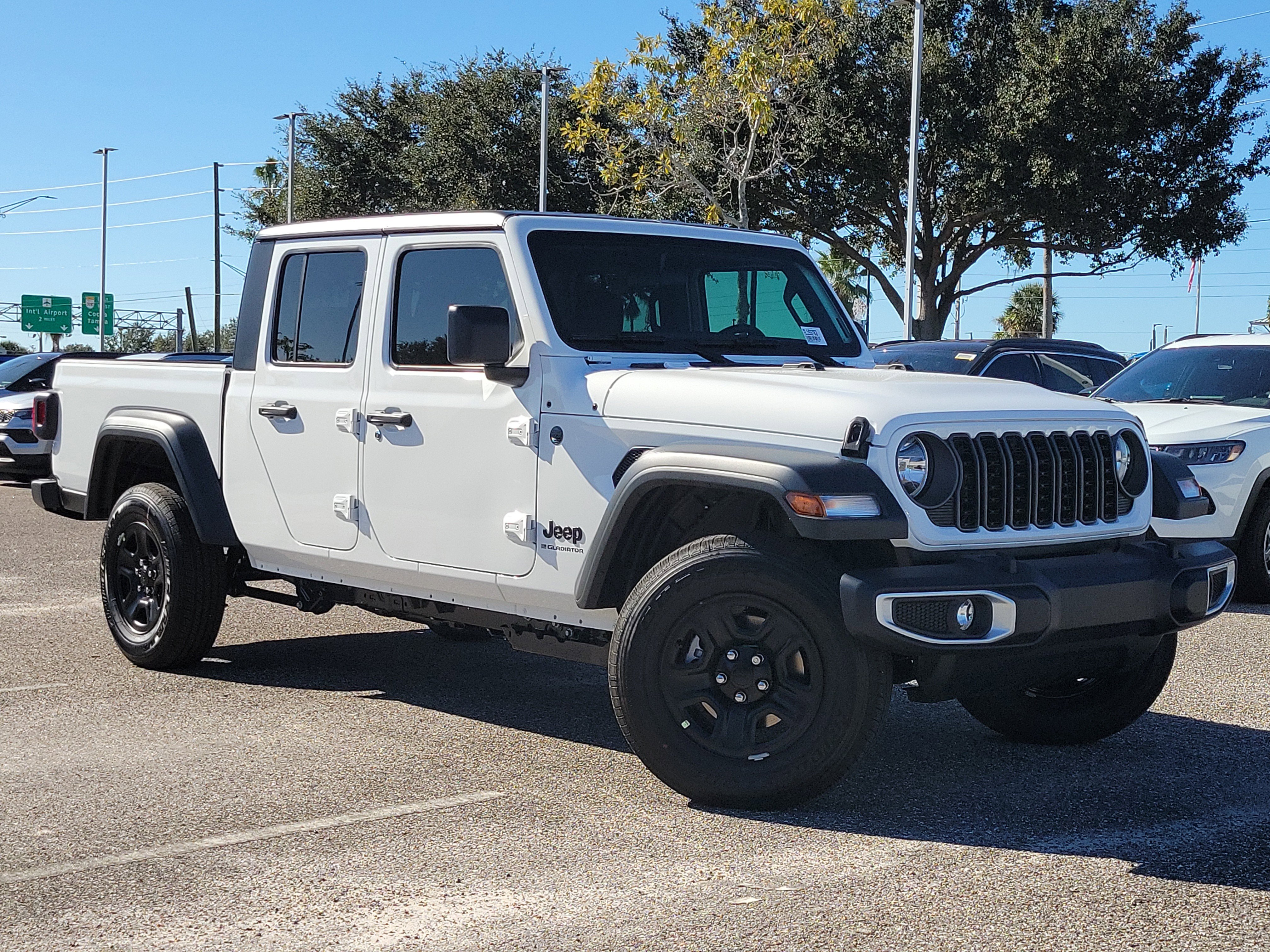 2026 Jeep Gladiator Sport's photo