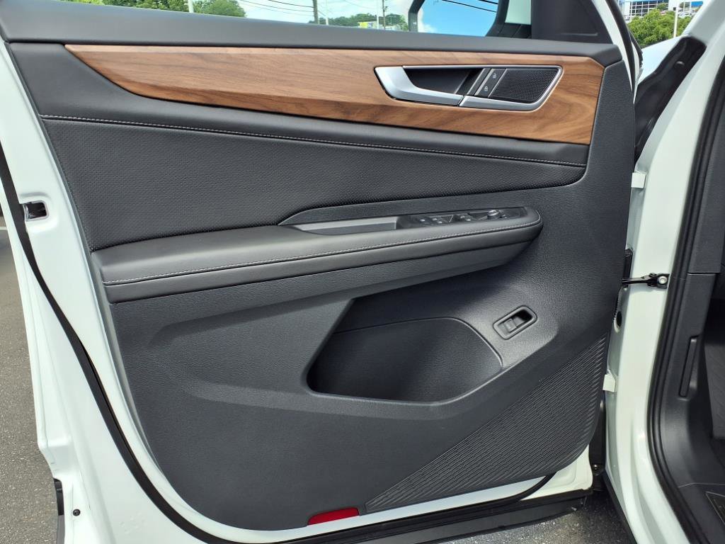 2025 Volkswagen Atlas SE Technology photo 4